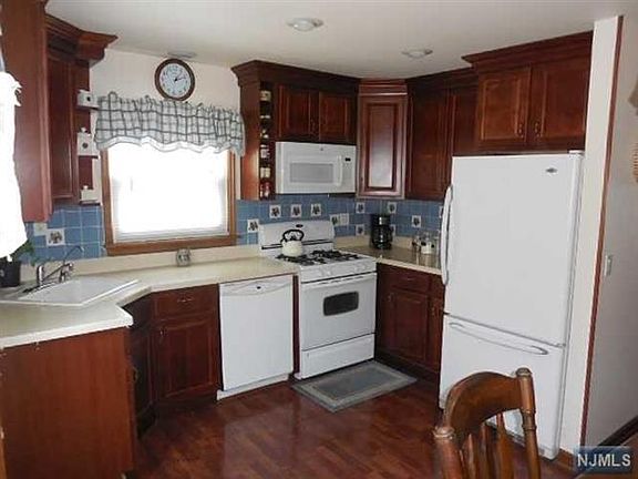 5th image of 138 Woodhaven Dr