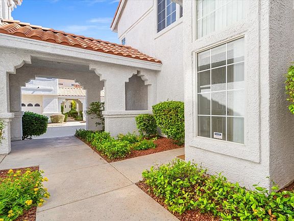 4th image of 5201 S Torrey Pines Dr APT 1221