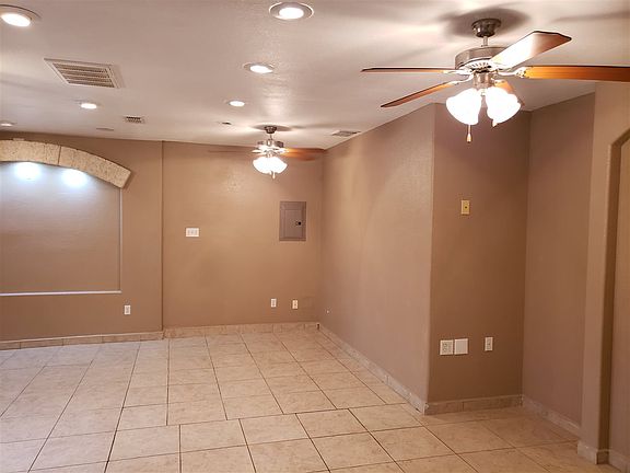 5th image of 11118 Camargo Dr