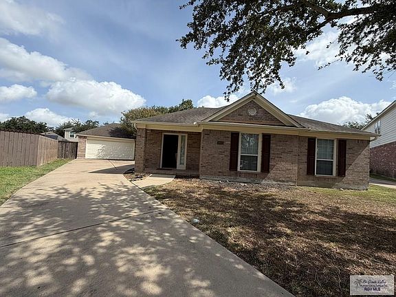 2nd image of 3903 El Sendero Ct