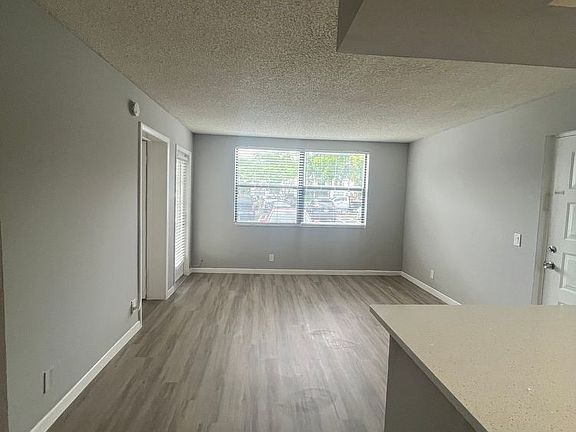 4th image of 714 Executive Center Dr APT 11