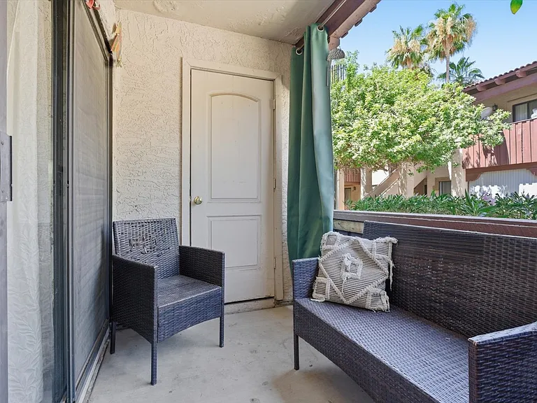 3102 E Clarendon Ave #110 — Photo 23
