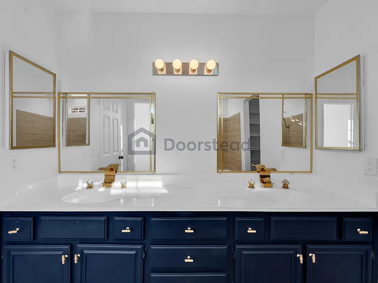 26150 Coronada Dr — Photo 32