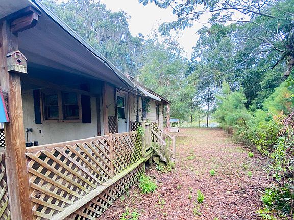 3rd image of 532 SW Koonville Ave