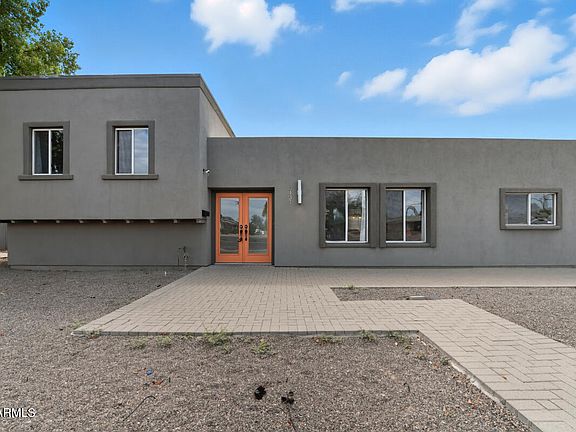 3rd image of 8437 E THOMAS Road