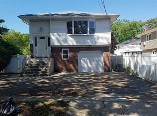 155 E Maple St, Valley Stream, NY 11580