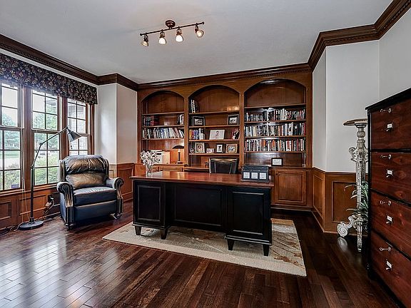 5th image of 9010 Peregrine Dr