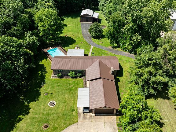 3rd image of 117 Georges Creek Rd