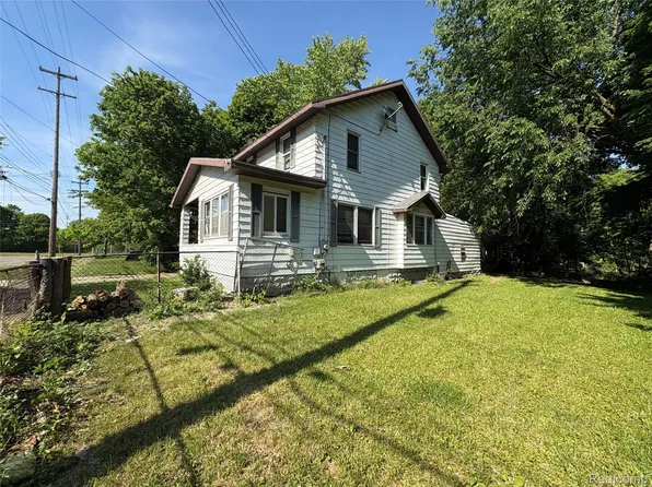 815 Buffalo St, Lansing, MI 48915