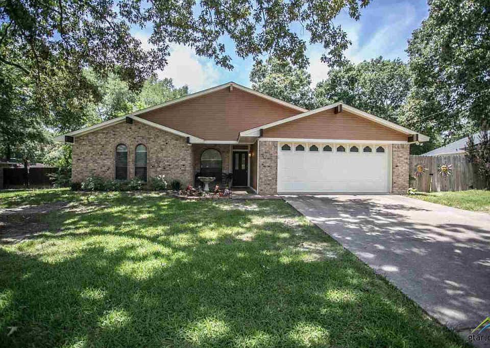 1st image of 16786 Shadyridge Dr