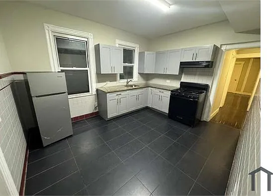 78 N 19th St #2 — Photo 1