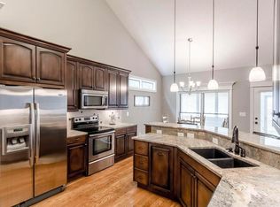 8811 Terrace Ridge Ln NW, Pickerington, OH 43147