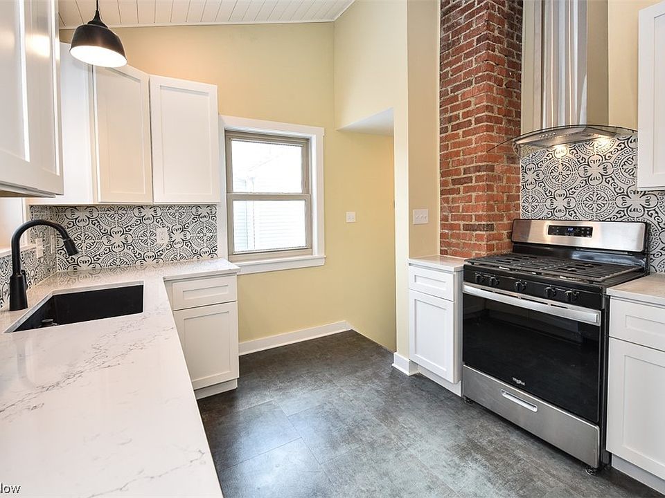 3325 W 231st St, North Olmsted, OH 44070 Zillow