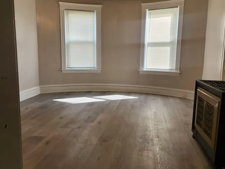 72 Esther St #1 — Photo 10