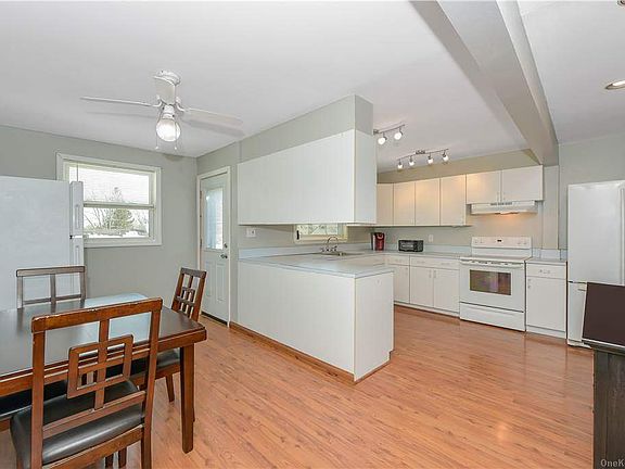 5th image of 3115 New London Ave
