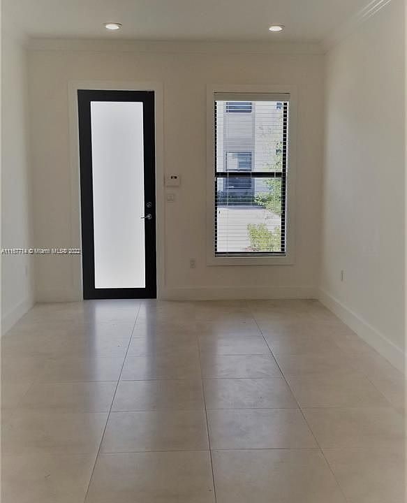 1st image of 10543 SW 118th Ave #10543