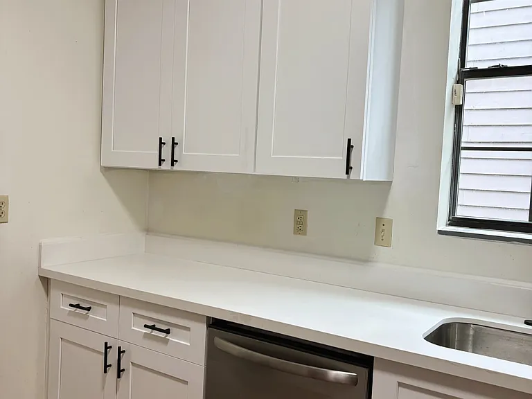 7100 Zimpel St #B — Photo 3