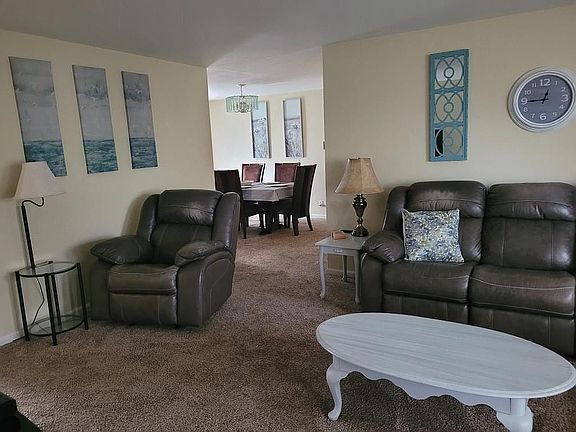 3rd image of 805 Westbrook Dr