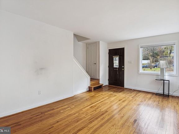 5th image of 5872 Blaine Dr