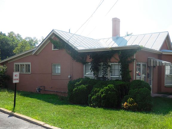 2nd image of 530 Commercial Ave