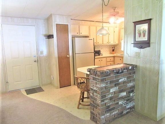 5th image of 201 Palm Harbor Dr