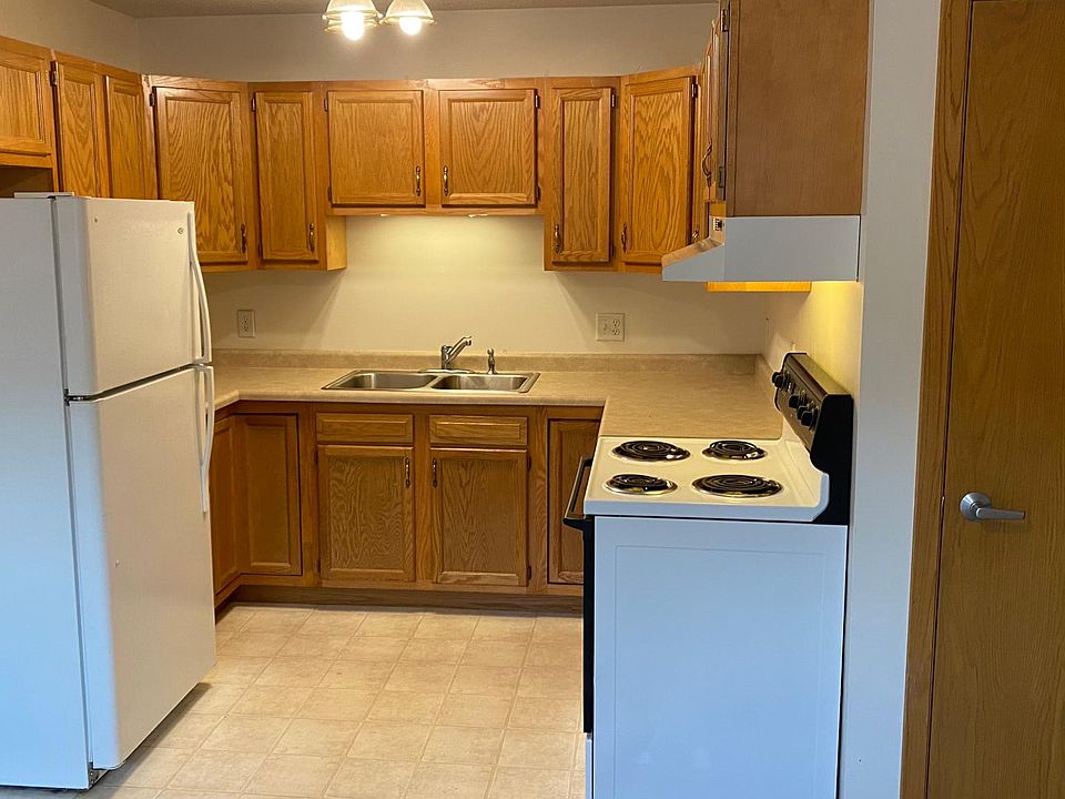 1st image of 209 Water St S APT 202