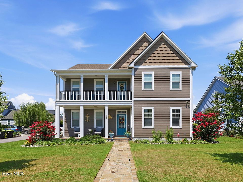 1st image of 208 Bogue Harbor Court