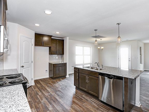 2nd image of 7457 Chaco St SE