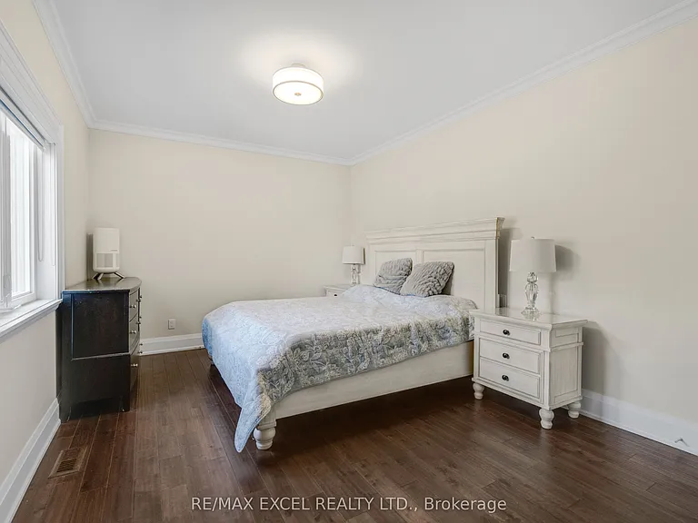 49 Kenton Dr — Photo 30