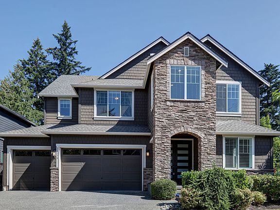 2nd image of 24396 NE 27th Pl