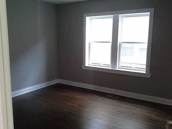 4th image of 1728 N Newcastle Ave