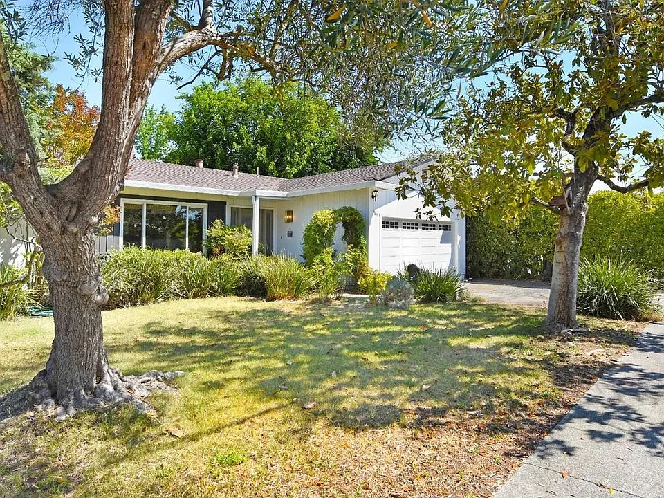 969 Madison Dr