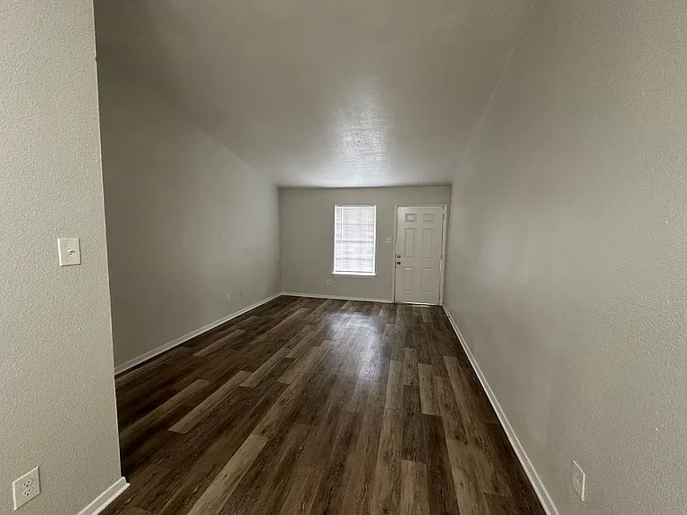 1105-1107 Uta Blvd — Photo 19