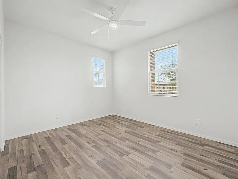2540 N 149th Ave — Photo 23