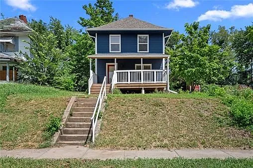 3627 Woodland Ave — Photo 3