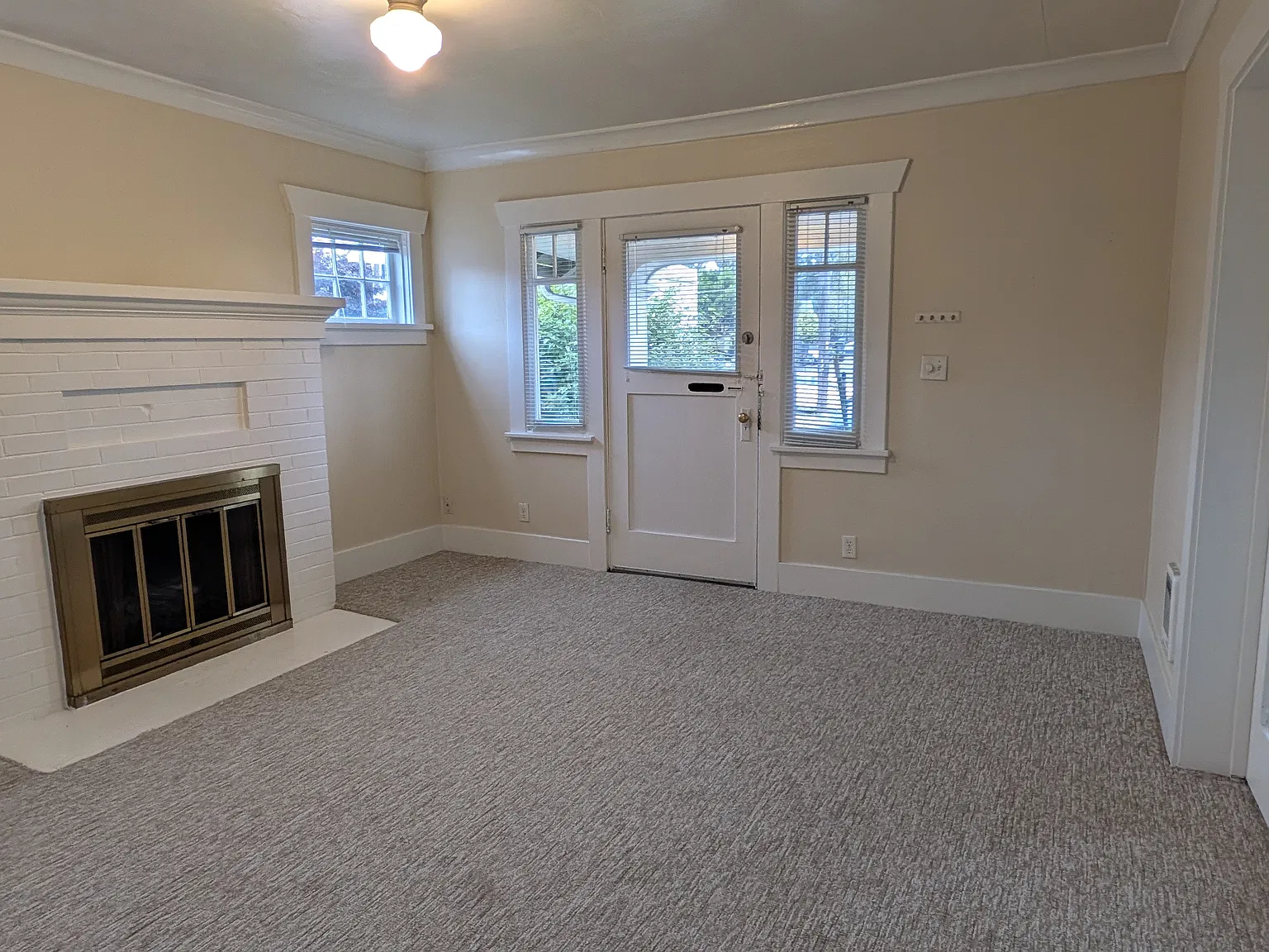 2 bed, 850 sqft, $1,750 — Photo 2