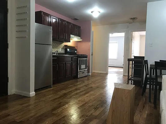 Rented by Winzone Realty Inc | media 82