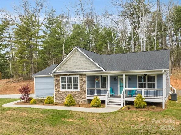 31 Oak Mountain Dr, Leicester, NC 28748