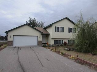 811 N Oak St, Royalton, MN 56373