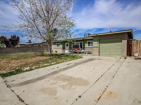 4th image of 326 Golden West Ave