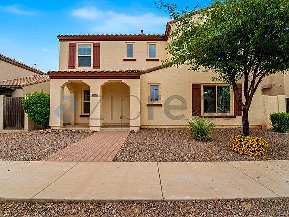 3rd image of 2220 S Ponderosa Dr