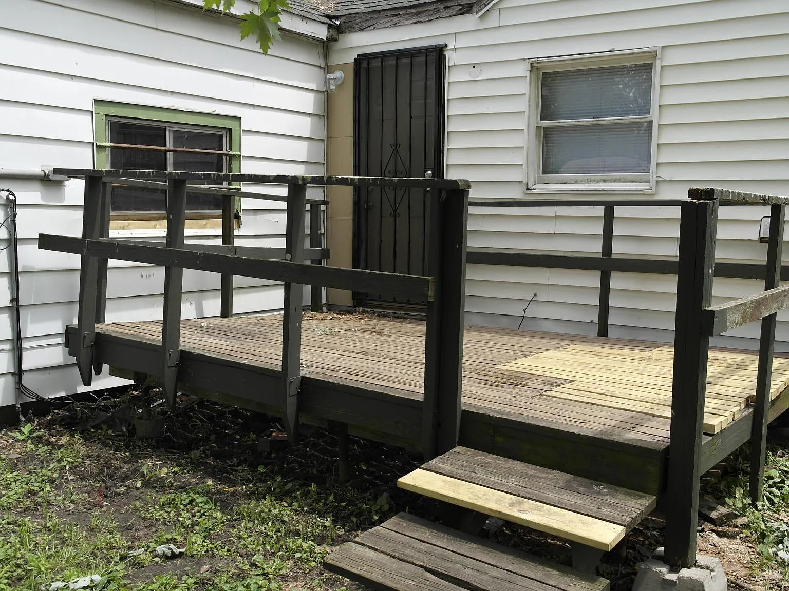 2430 Fairbanks St — Photo 3