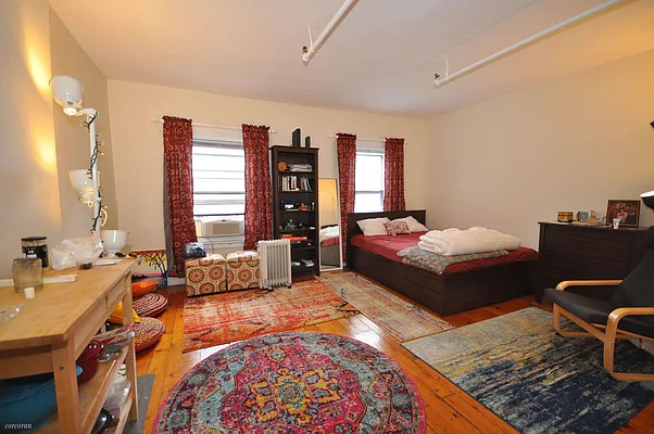 Rented by Corcoran | media 7