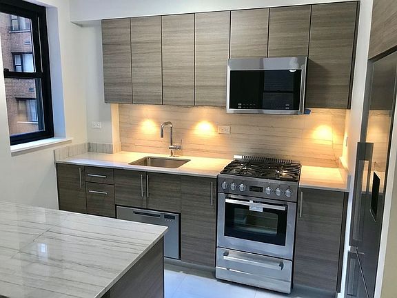 3rd image of 400 E 57th St APT 3Q