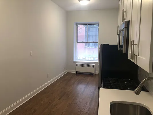 Rented by Waverly Realty Associates | media 20