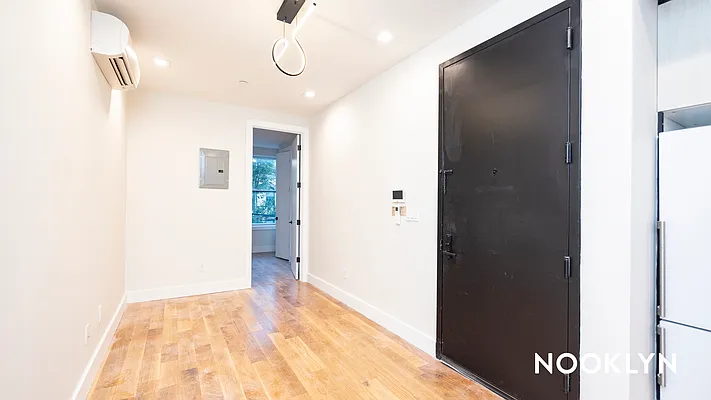 Rented by Nooklyn NYC LLC | media 10
