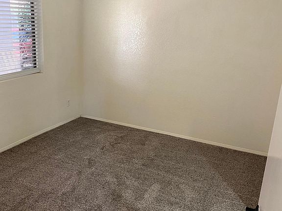 4th image of 420 E Bruce Ave #A