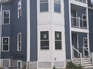 3 Hancock St APT 1, Worcester, MA 01610