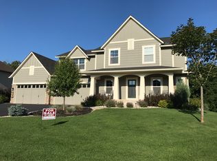 2947 Fairway Dr, Chaska, MN 55318