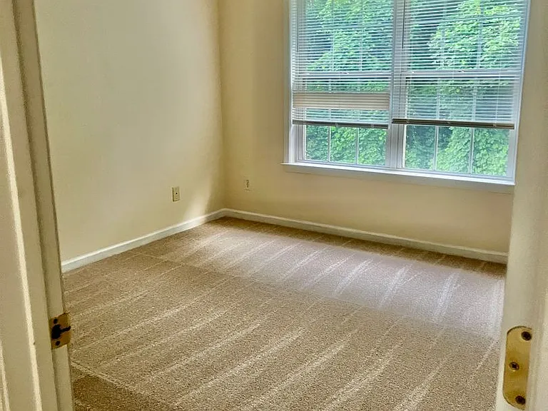 6074 Brookmere Ln SW — Photo 10